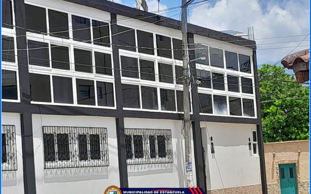 Remozamiento de pintura al centro de capacitación